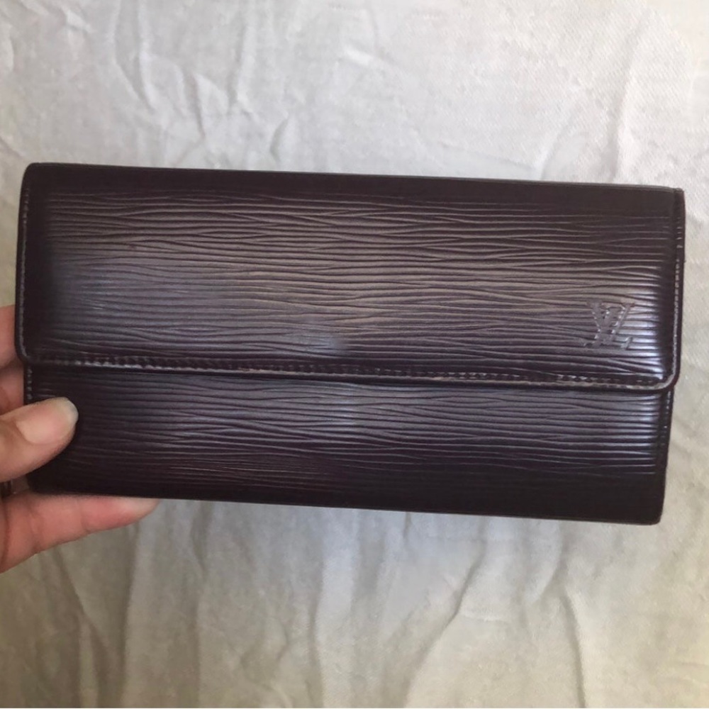Louis Vuitton Purple Epi Sarah Wallet Vintage